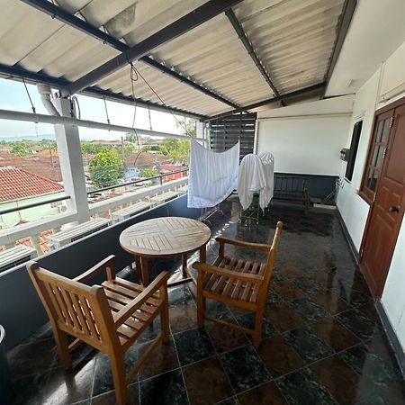 Hotel Mona House Phuket Chalong Exterior foto
